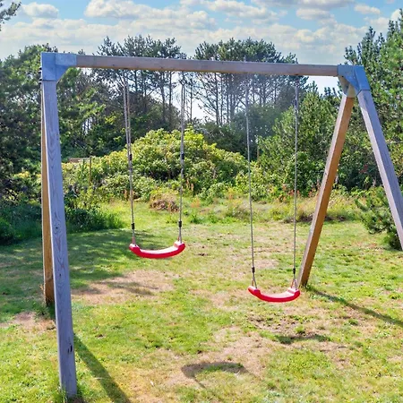 10 Person In L Kken Løkken
